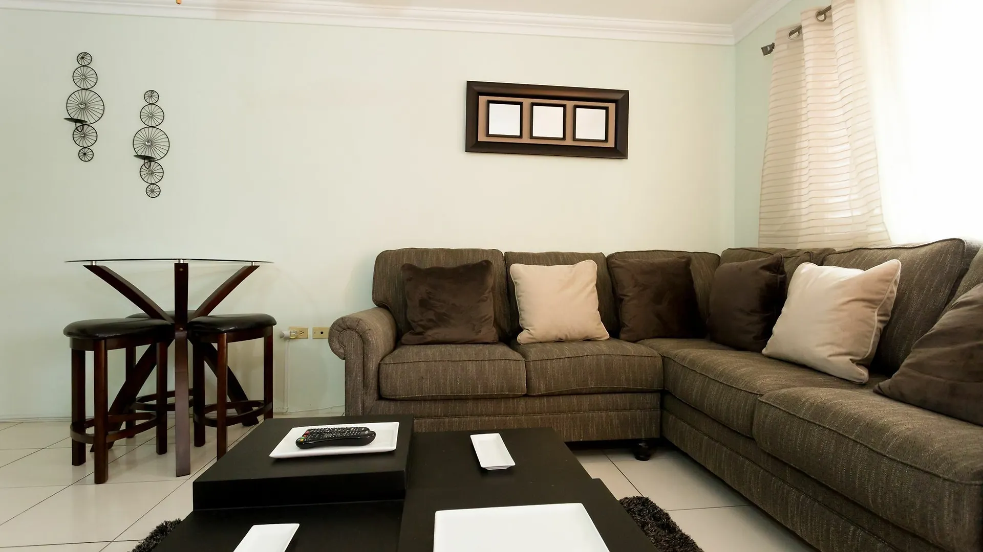 The Y Guest Apartment Κίνγκστον